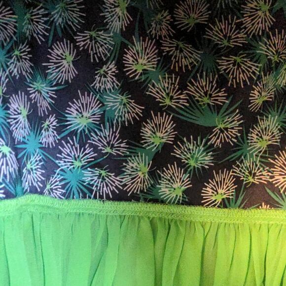 Deep Green Boucle Tweed Schoolgirl Mini-Skirt Sz M - Picture 8 of 12